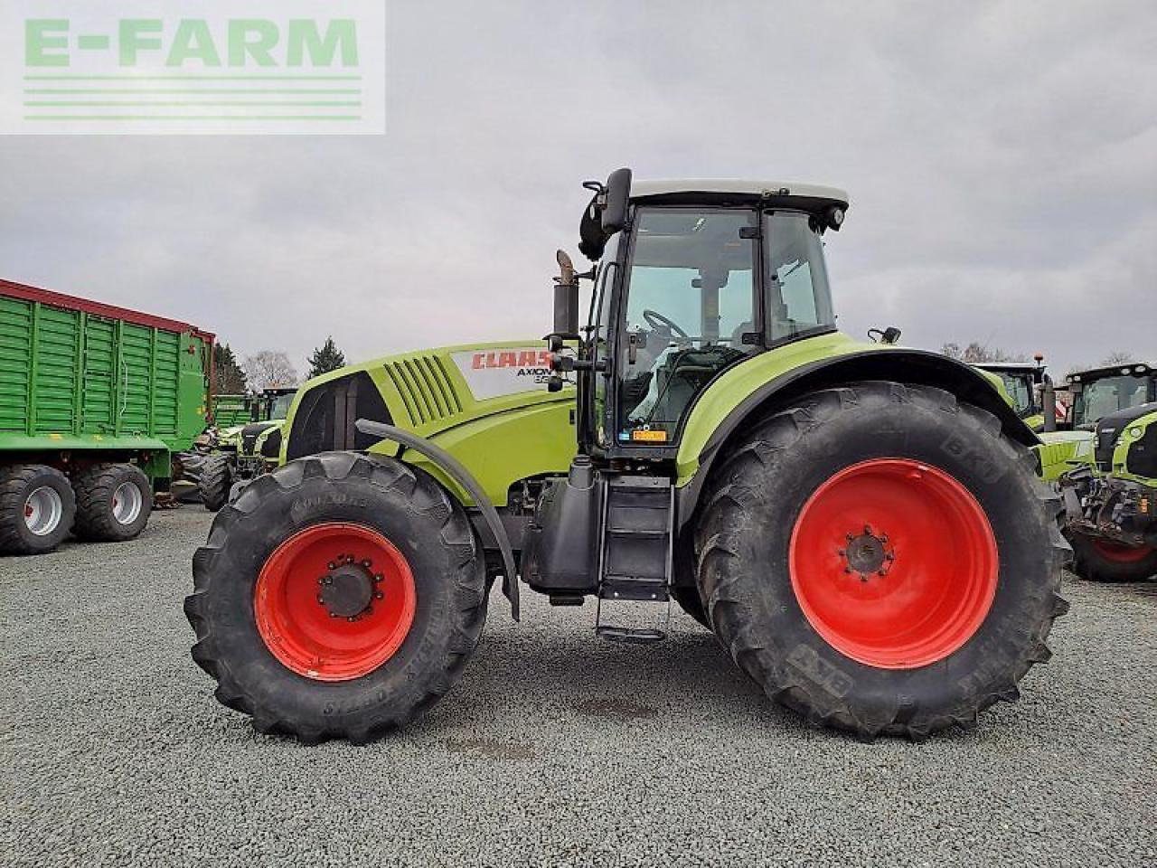CLAAS axion 820 c-matic CMATIC - Tractor: foto 2 CLAAS axion 820 c-matic CMATIC - Tractor: foto 2