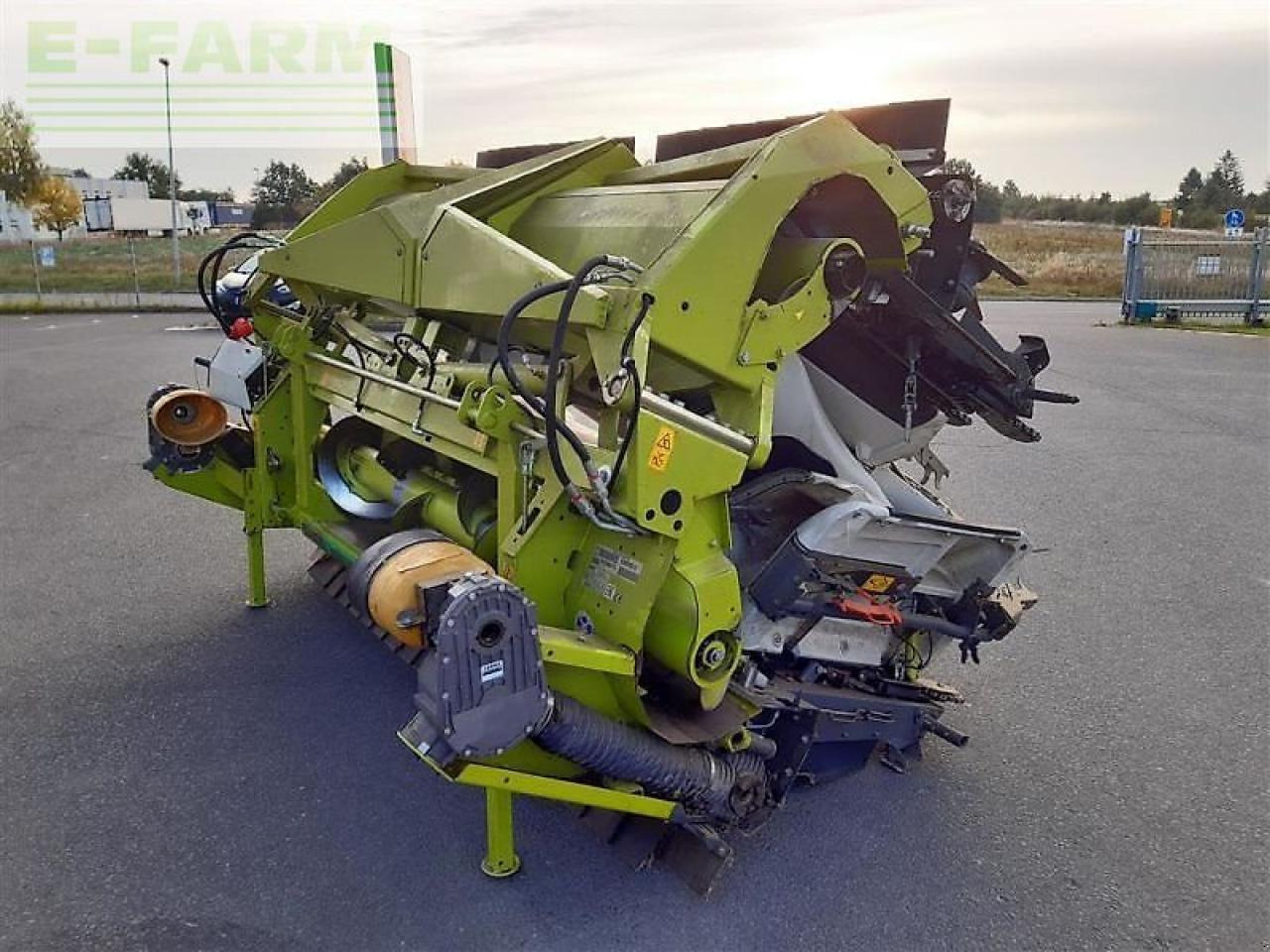 CLAAS gebr. maispflücker corio 875fc - Accesorios para cosechadoras de forraje: foto 1 CLAAS gebr. maispflücker corio 875fc - Accesorios para cosechadoras de forraje: foto 1
