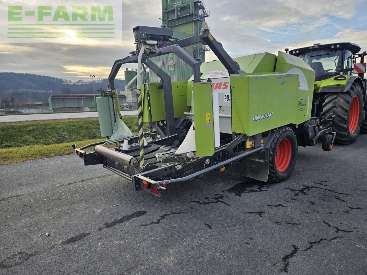 CLAAS rollant 355 rc uniwrap - Empacadora de pacas cuadradas: foto 3 CLAAS rollant 355 rc uniwrap - Empacadora de pacas cuadradas: foto 3