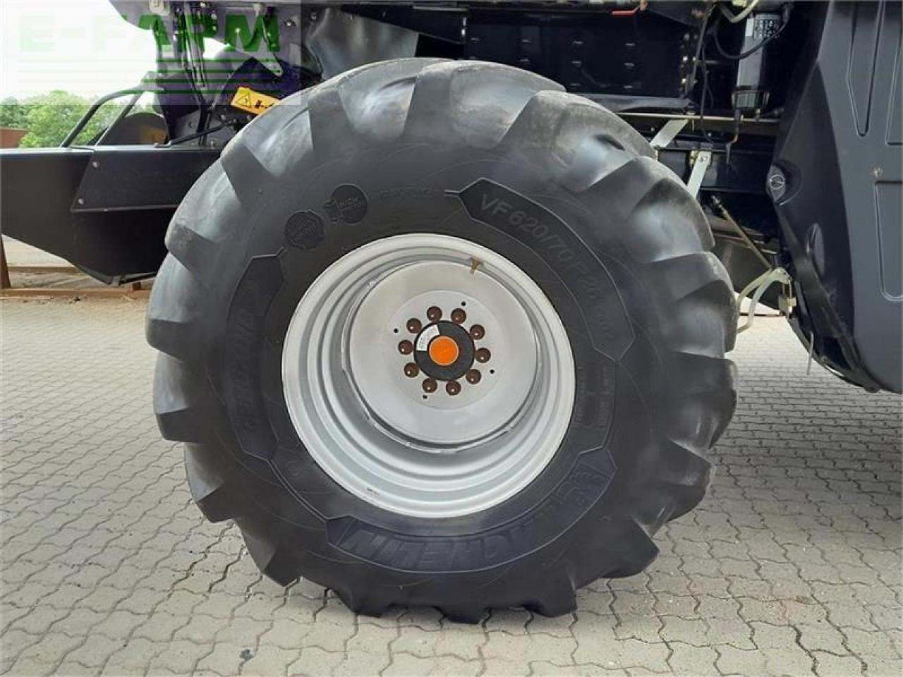Case-IH axial flow 8240 med 30 fods vario skærebord - Cosechadora de granos: foto 5 Case-IH axial flow 8240 med 30 fods vario skærebord - Cosechadora de granos: foto 5