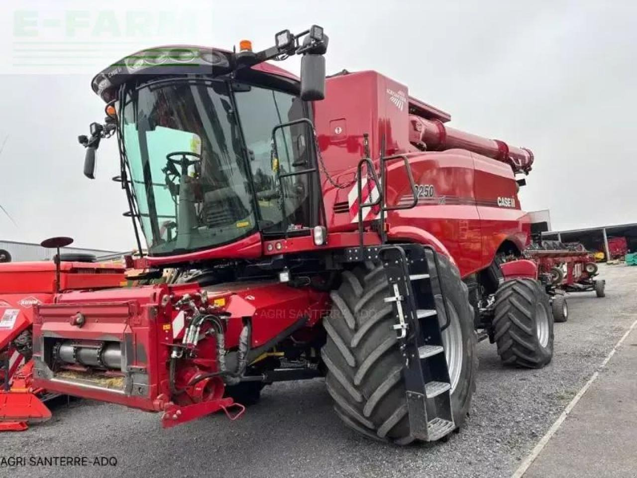 Case-IH axial-flow 8250 - Cosechadora de granos: foto 1 Case-IH axial-flow 8250 - Cosechadora de granos: foto 1