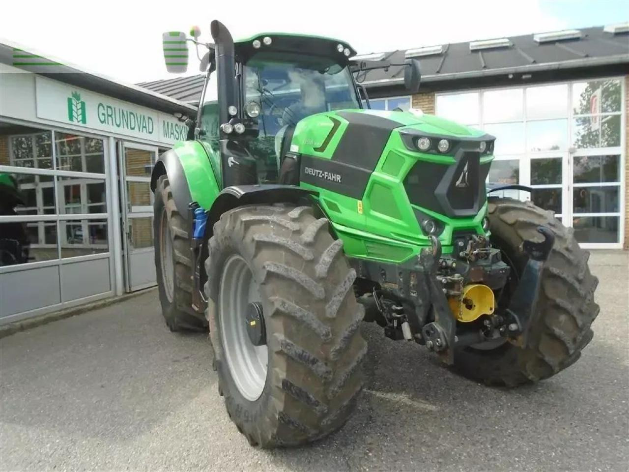 Deutz-Fahr agrotron 7230 ttv TTV - Tractor: foto 1 Deutz-Fahr agrotron 7230 ttv TTV - Tractor: foto 1