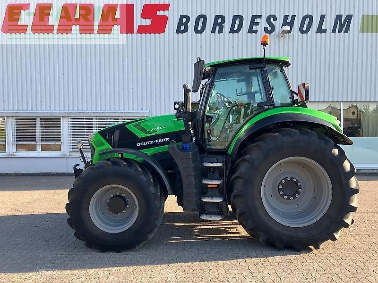 Deutz-Fahr agrotron 7250 ttv TTV - Tractor: foto 2 Deutz-Fahr agrotron 7250 ttv TTV - Tractor: foto 2