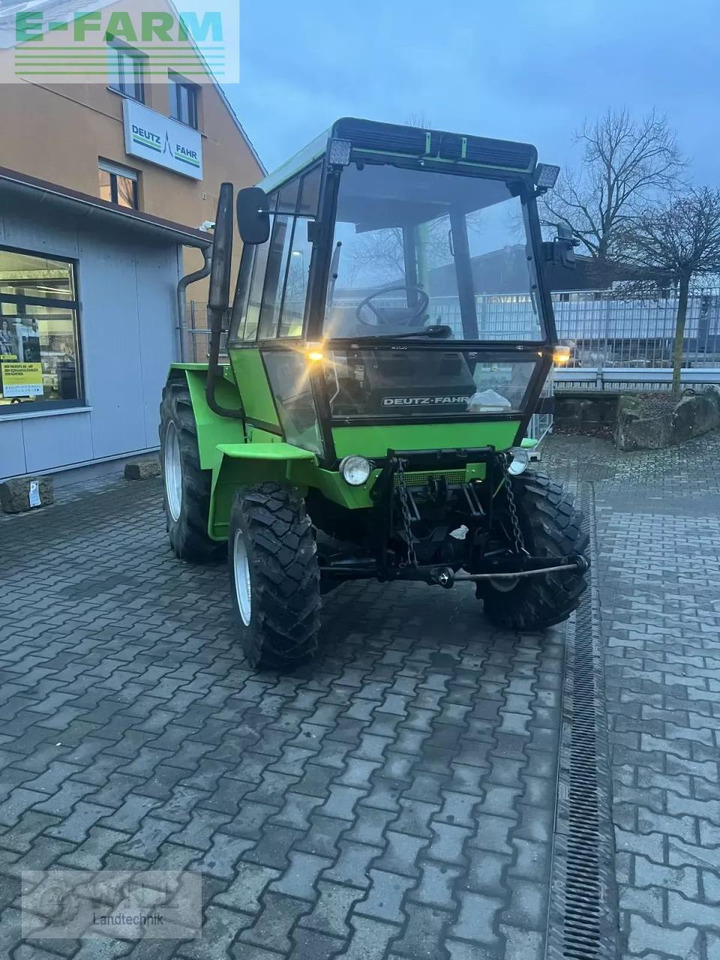 Deutz-Fahr intrac 2004 - Tractor: foto 2 Deutz-Fahr intrac 2004 - Tractor: foto 2
