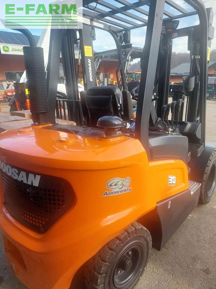 Doosan D30NXS - Carretilla elevadora: foto 2 Doosan D30NXS - Carretilla elevadora: foto 2