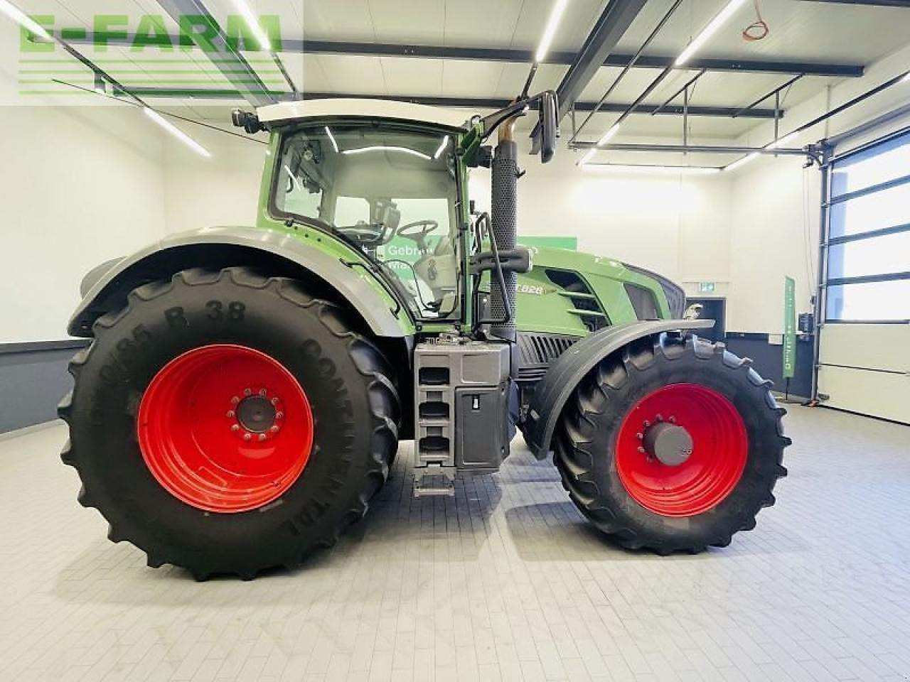 Fendt 828 vario scr profi Profi - Tractor: foto 4 Fendt 828 vario scr profi Profi - Tractor: foto 4