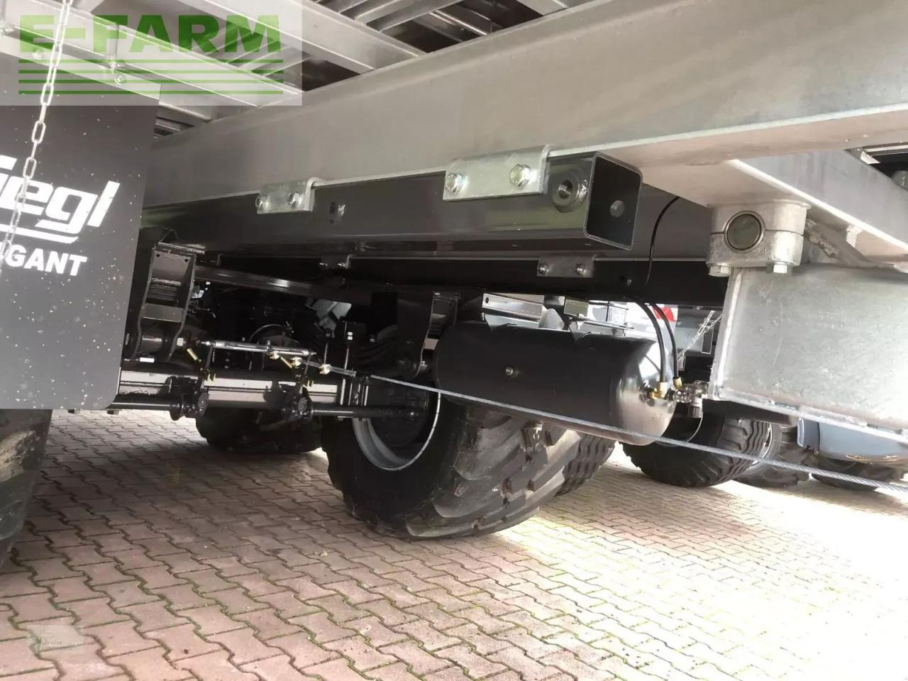 Fliegl gigant asw 281 - Remolque volquete agrícola: foto 4 Fliegl gigant asw 281 - Remolque volquete agrícola: foto 4