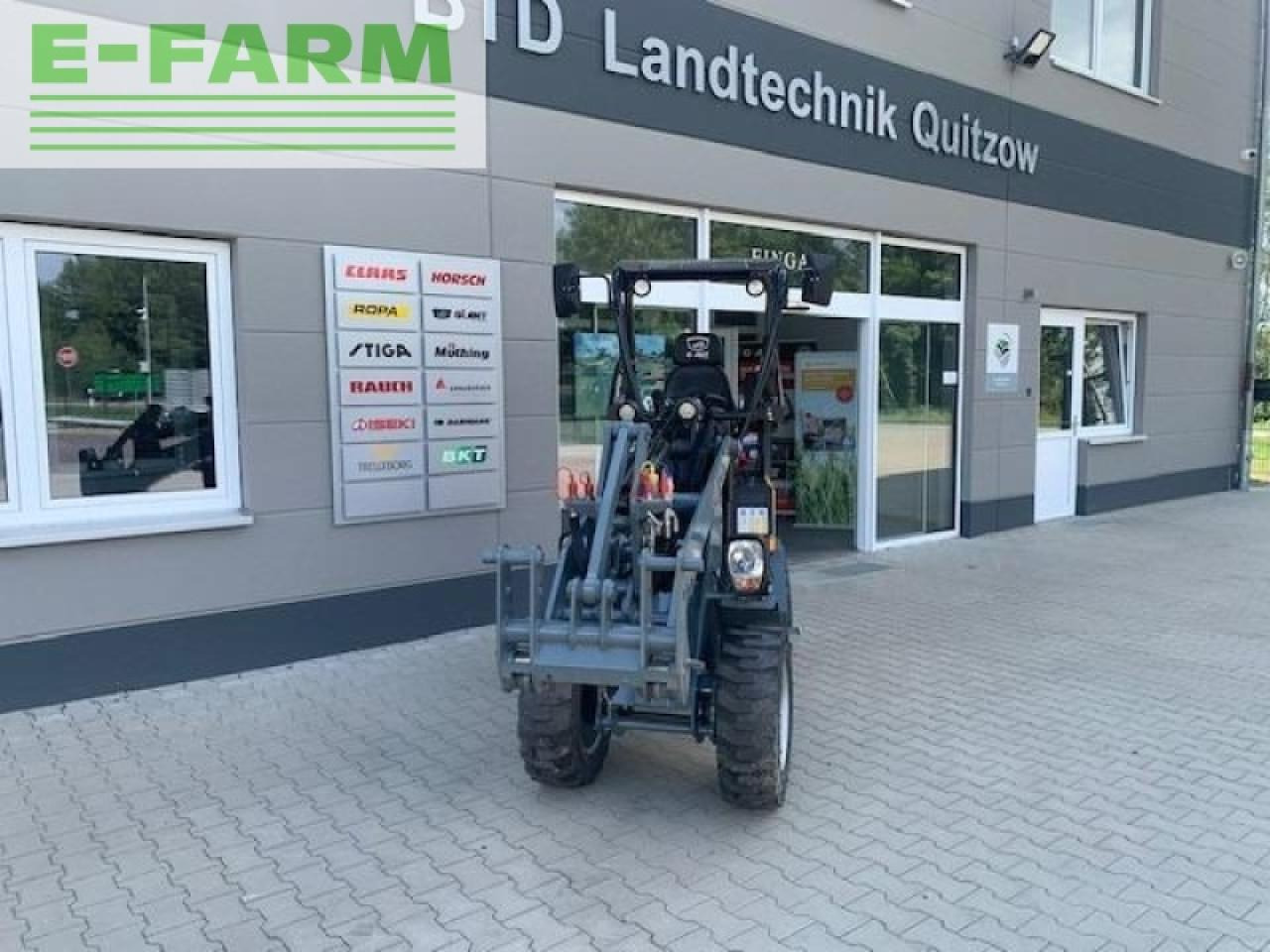 Giant g1500 - Cargadora articulada: foto 1 Giant g1500 - Cargadora articulada: foto 1