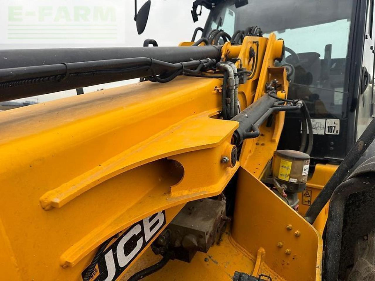JCB tm 420 - Manipulador telescópico: foto 2 JCB tm 420 - Manipulador telescópico: foto 2