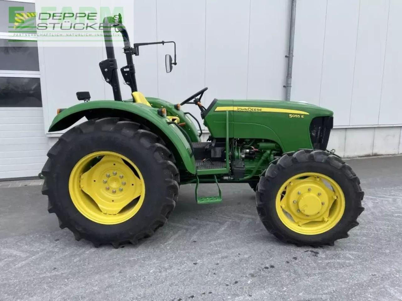 John Deere 5055e - Tractor: foto 3 John Deere 5055e - Tractor: foto 3