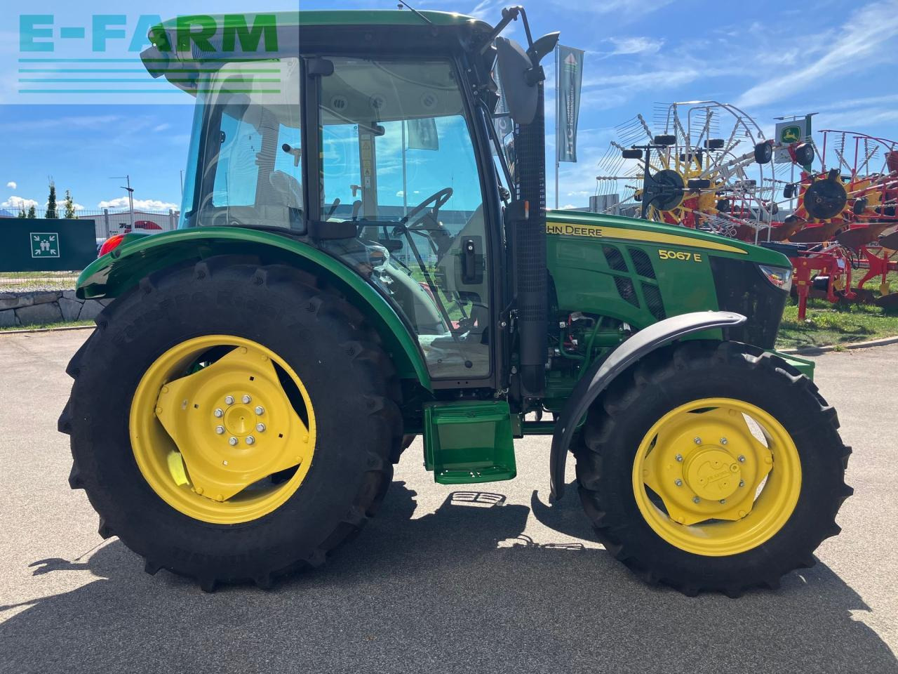 John Deere 5067E - Tractor: foto 4 John Deere 5067E - Tractor: foto 4