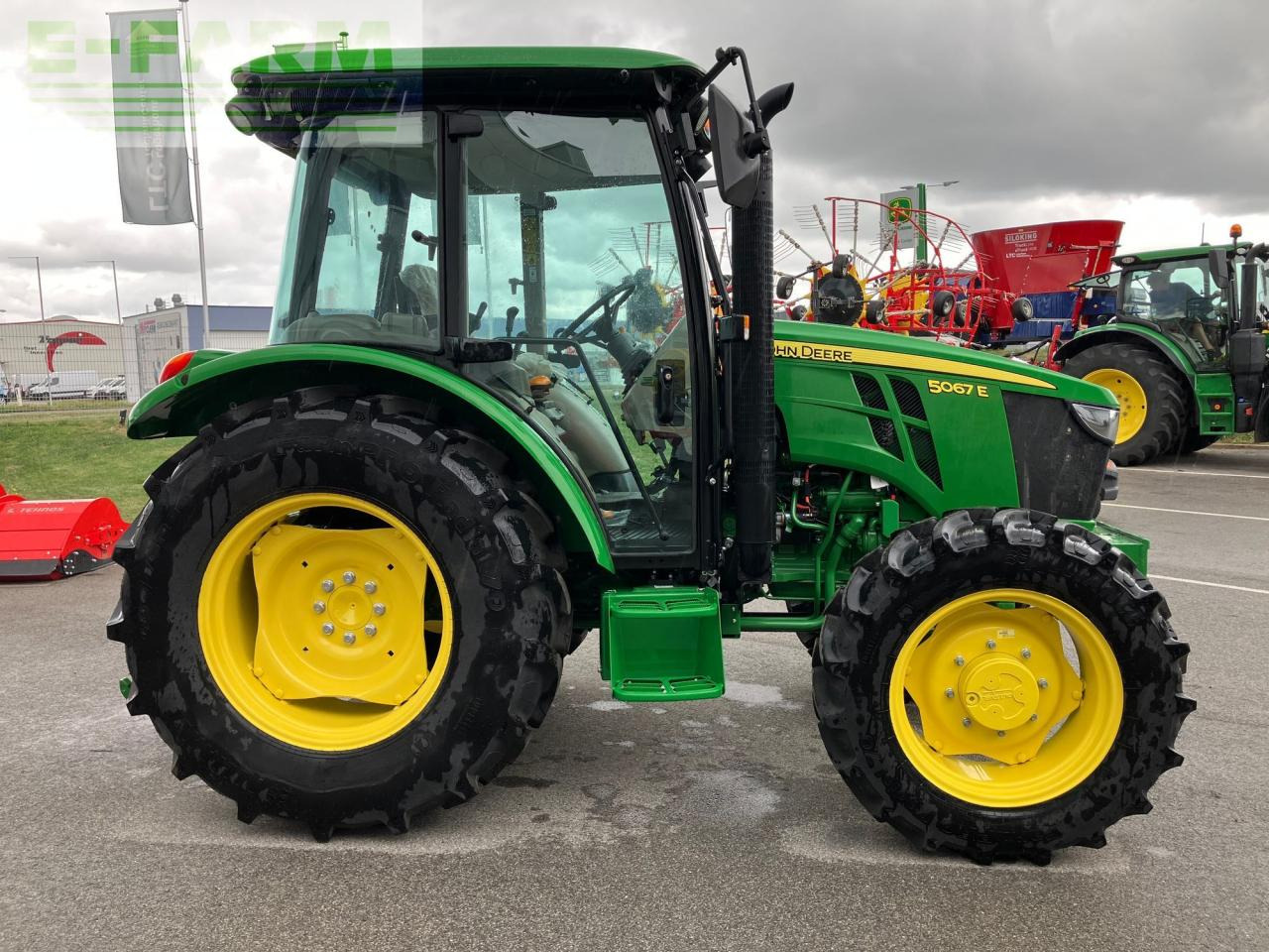 John Deere 5067E - Tractor: foto 5 John Deere 5067E - Tractor: foto 5