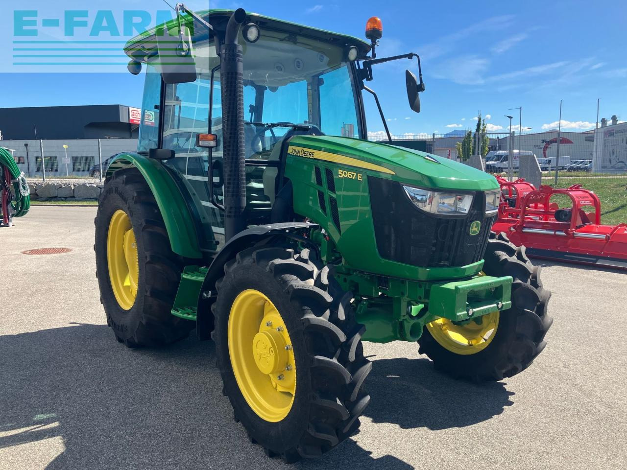 John Deere 5067E - Tractor: foto 3 John Deere 5067E - Tractor: foto 3