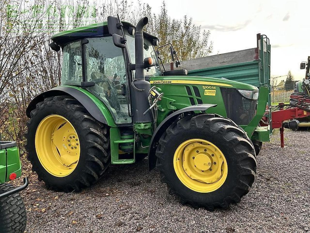 John Deere 5100m - Tractor: foto 1 John Deere 5100m - Tractor: foto 1