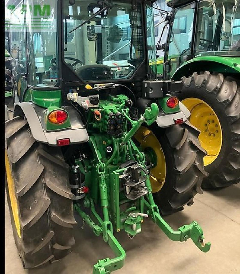 John Deere 5115gf - Tractor: foto 3 John Deere 5115gf - Tractor: foto 3
