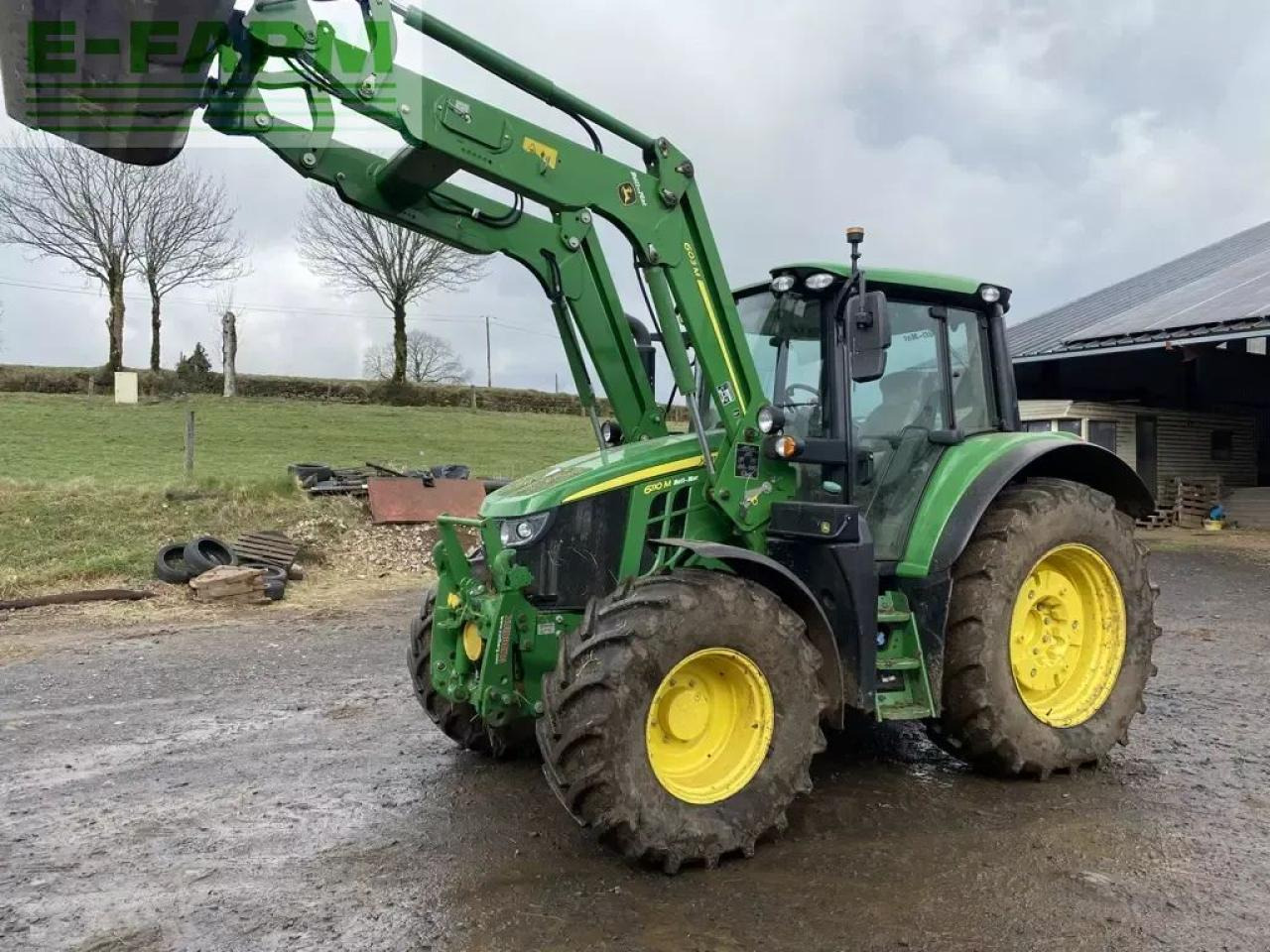 John Deere 6110 m command quad + - Tractor: foto 1 John Deere 6110 m command quad + - Tractor: foto 1