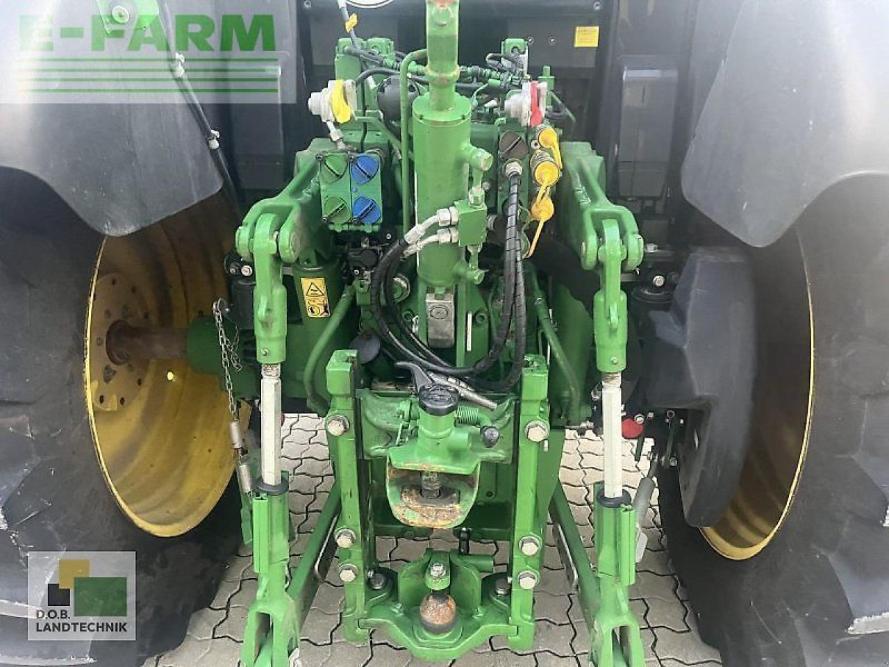 John Deere 6110m - Tractor: foto 5 John Deere 6110m - Tractor: foto 5