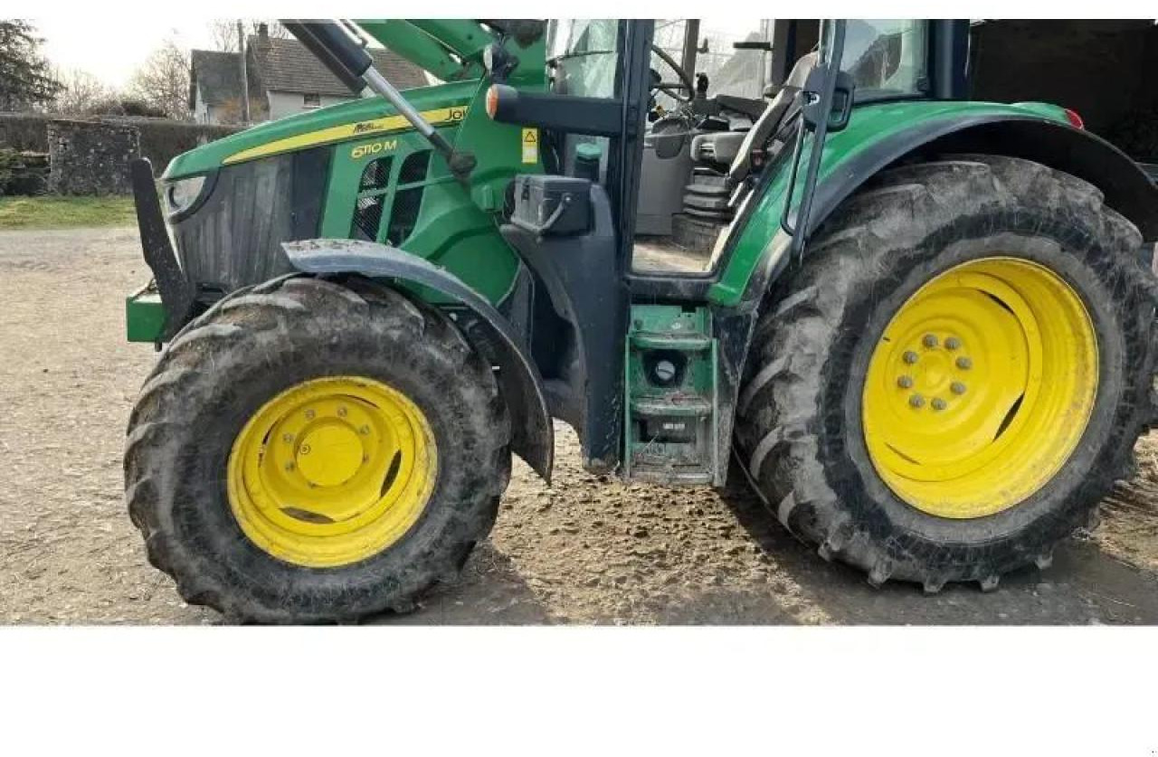 John Deere 6110m - Tractor: foto 1 John Deere 6110m - Tractor: foto 1
