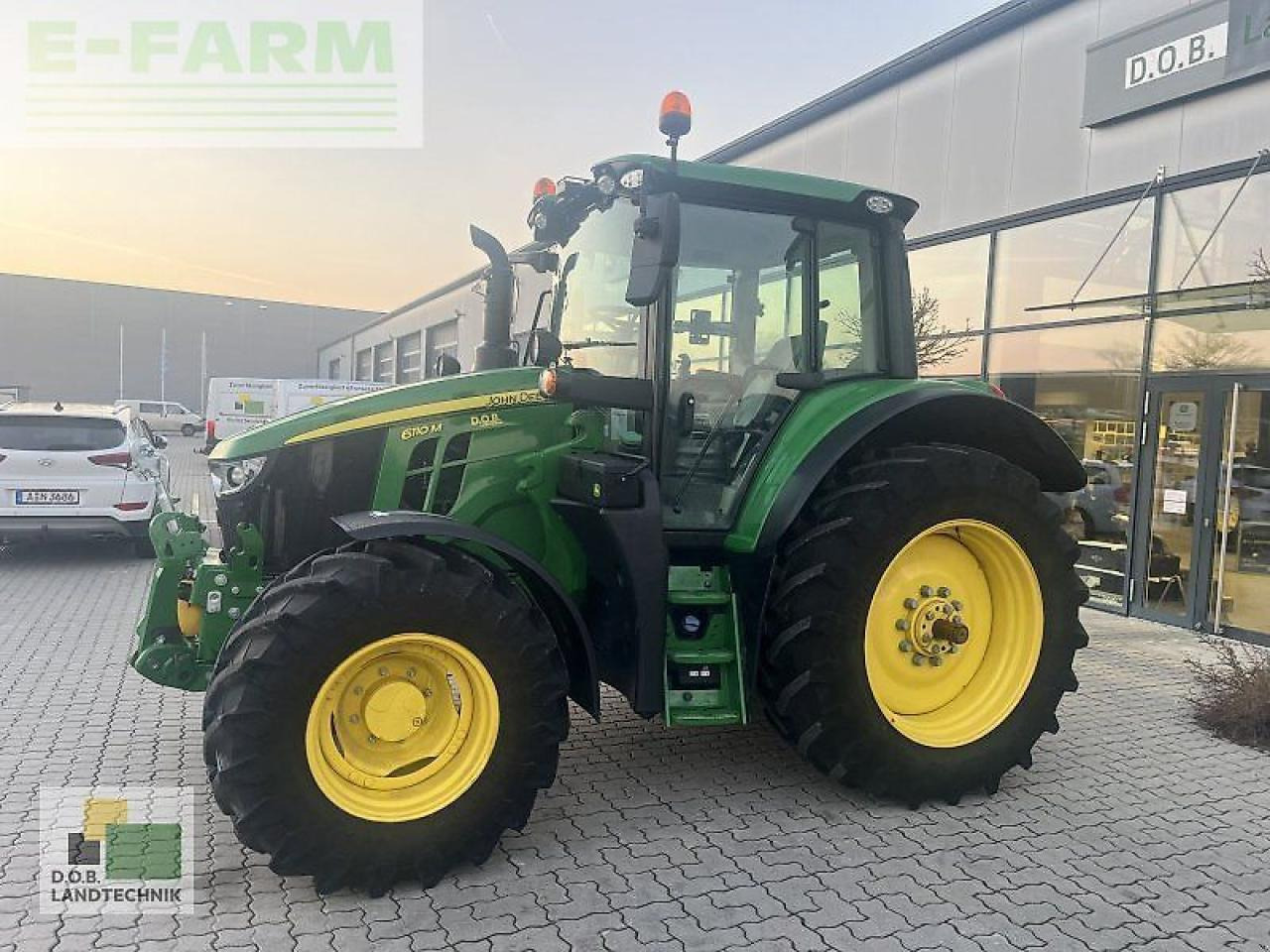 John Deere 6110m - Tractor: foto 2 John Deere 6110m - Tractor: foto 2