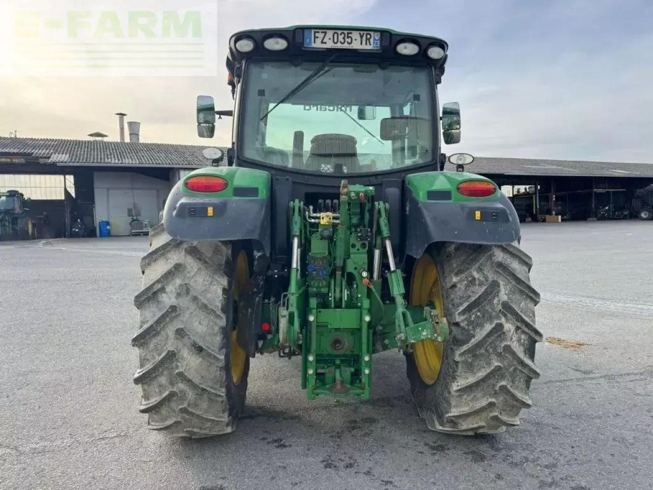 John Deere 6120r powerquad+ - Tractor: foto 5 John Deere 6120r powerquad+ - Tractor: foto 5