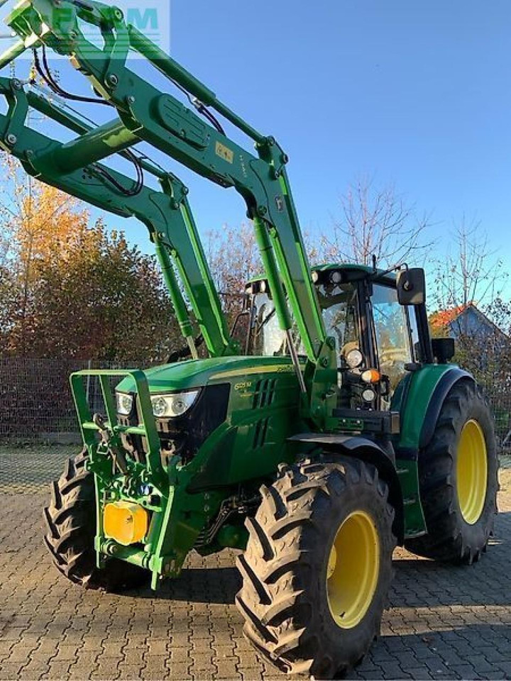 John Deere 6125m - Tractor: foto 1 John Deere 6125m - Tractor: foto 1