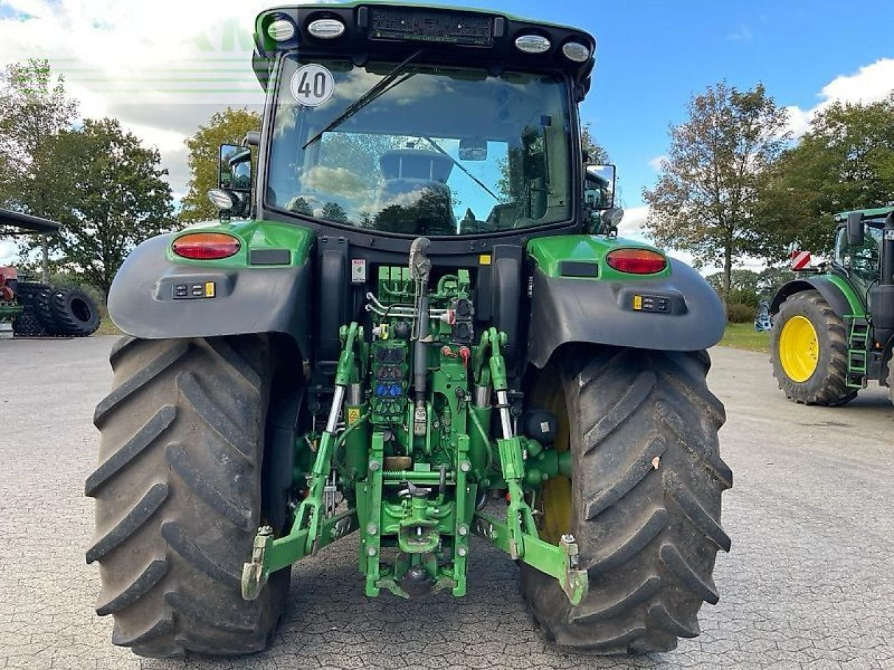 John Deere 6130 r - Tractor: foto 4 John Deere 6130 r - Tractor: foto 4