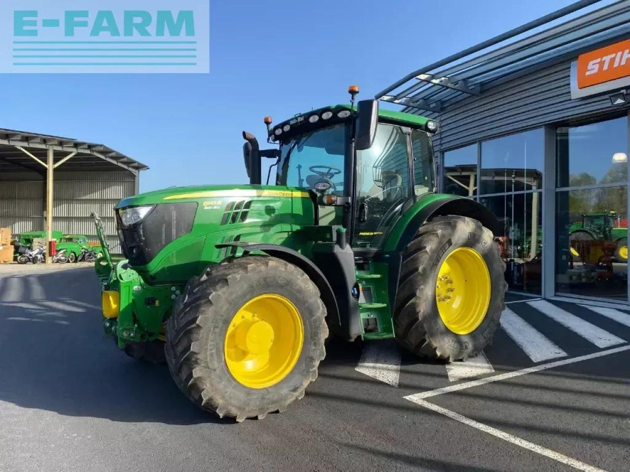John Deere 6145 r autopower command pro - Tractor: foto 1 John Deere 6145 r autopower command pro - Tractor: foto 1