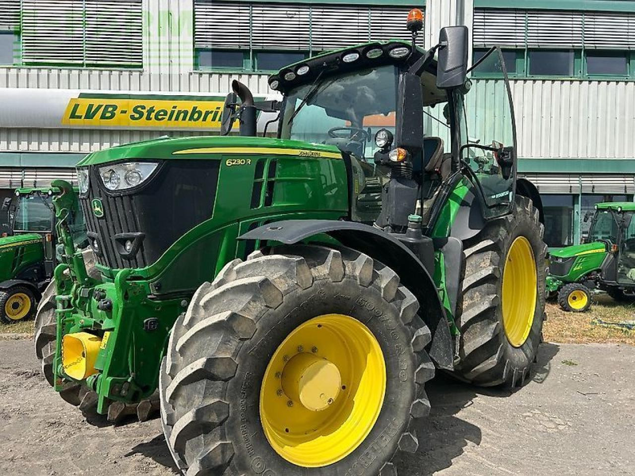 John Deere 6230r - Tractor: foto 1 John Deere 6230r - Tractor: foto 1