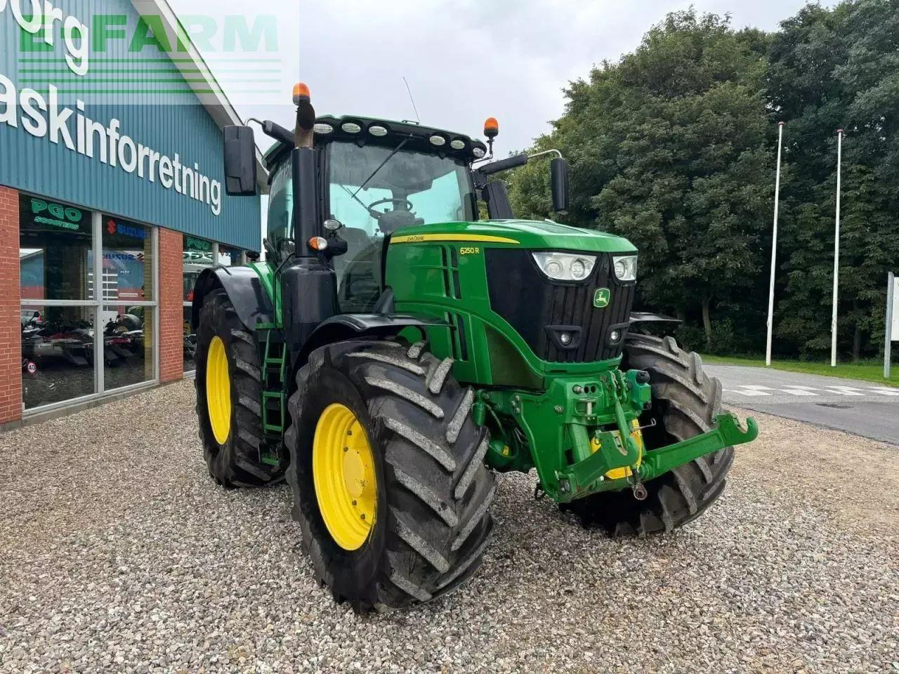 John Deere 6250r - Tractor: foto 2 John Deere 6250r - Tractor: foto 2