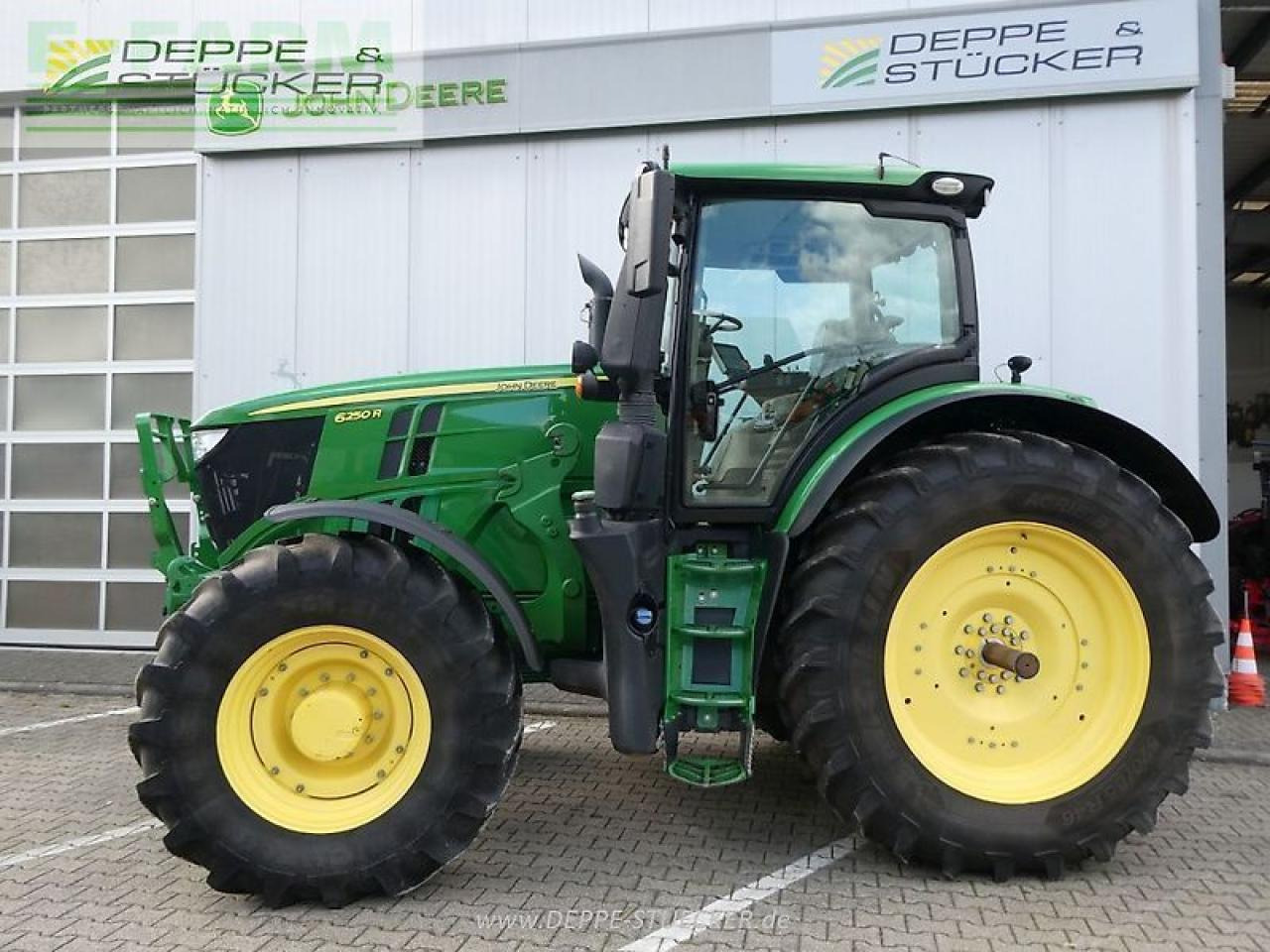 John Deere 6250r - Tractor: foto 2 John Deere 6250r - Tractor: foto 2