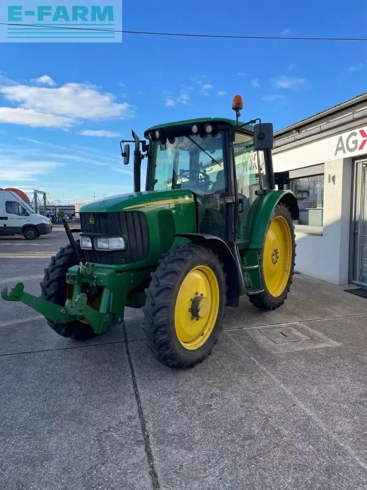 John Deere 6320 premium - Tractor: foto 2 John Deere 6320 premium - Tractor: foto 2