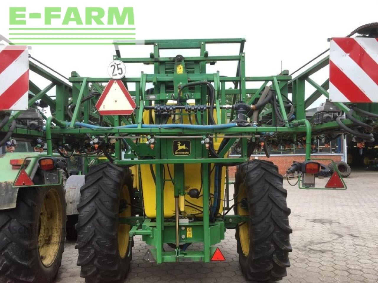 John Deere 638 # 3800l/27m - Pulverizador arrastrado: foto 4 John Deere 638 # 3800l/27m - Pulverizador arrastrado: foto 4