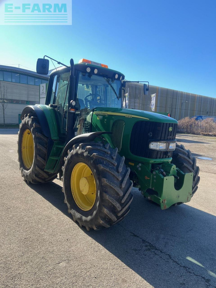 John Deere 6620 premium plus - Tractor: foto 2 John Deere 6620 premium plus - Tractor: foto 2