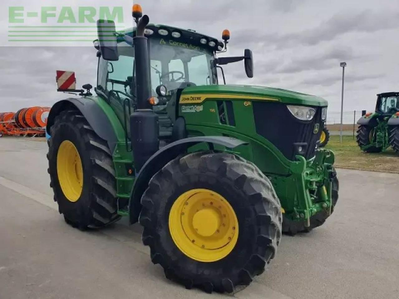 John Deere 6r 195 - Tractor: foto 2 John Deere 6r 195 - Tractor: foto 2