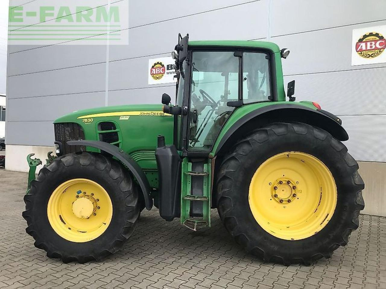 John Deere 7530 - Tractor: foto 2 John Deere 7530 - Tractor: foto 2