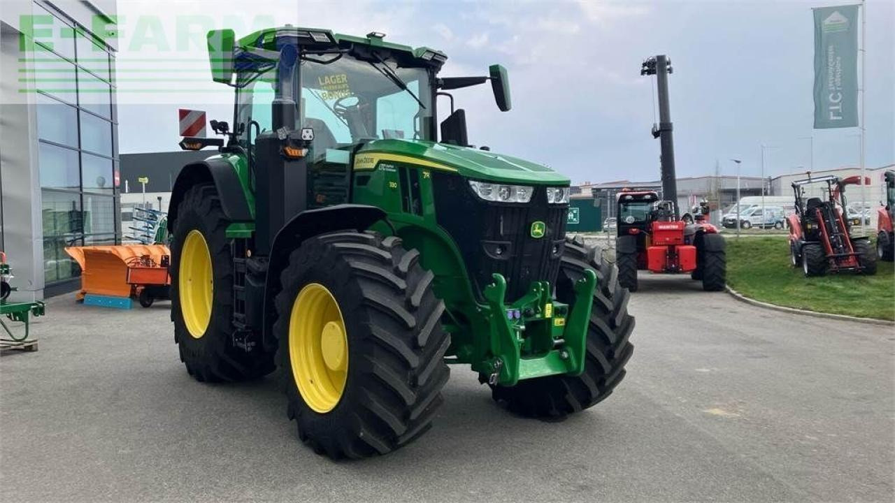 John Deere 7r 330 - Tractor: foto 2 John Deere 7r 330 - Tractor: foto 2