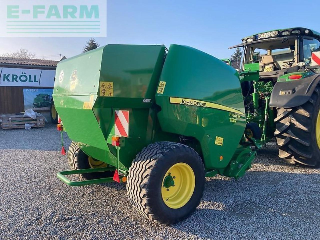 John Deere f441 n mc - Empacadora de pacas cuadradas: foto 3 John Deere f441 n mc - Empacadora de pacas cuadradas: foto 3