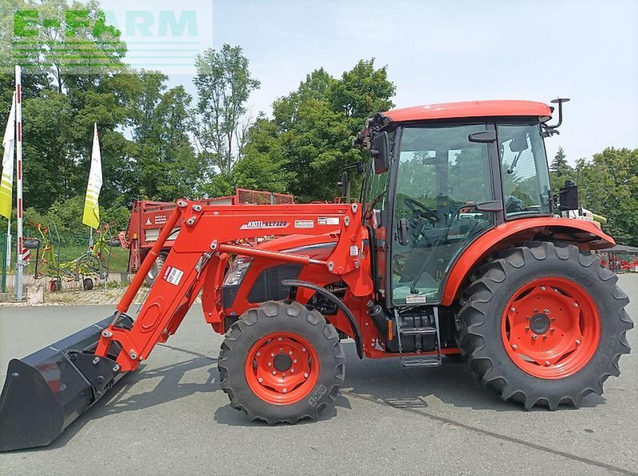 Kioti rx 7330 - Tractor: foto 1 Kioti rx 7330 - Tractor: foto 1