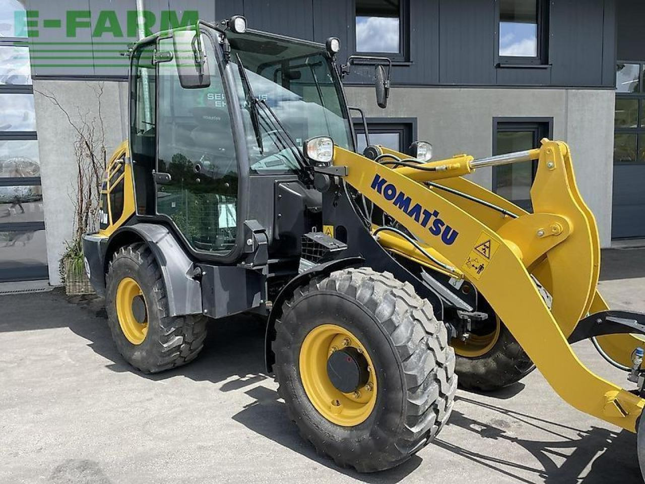 Komatsu wa 70m 6 tonner mit nur 246 stunden, inkl. 2 werkzeugen - Miniexcavadora: foto 1 Komatsu wa 70m 6 tonner mit nur 246 stunden, inkl. 2 werkzeugen - Miniexcavadora: foto 1