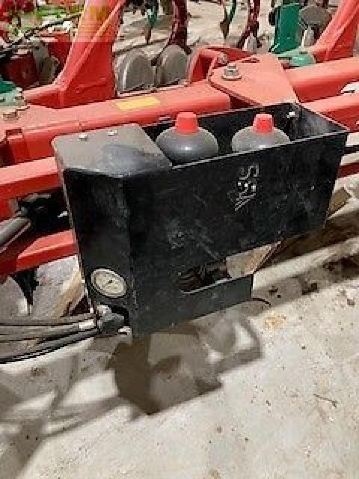 Kverneland kk 2500b i plough isobus met vorenpakker - Arado: foto 5 Kverneland kk 2500b i plough isobus met vorenpakker - Arado: foto 5