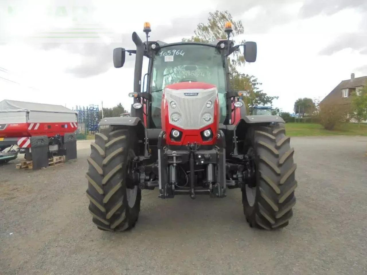 McCormick x6-415m - Tractor: foto 3 McCormick x6-415m - Tractor: foto 3