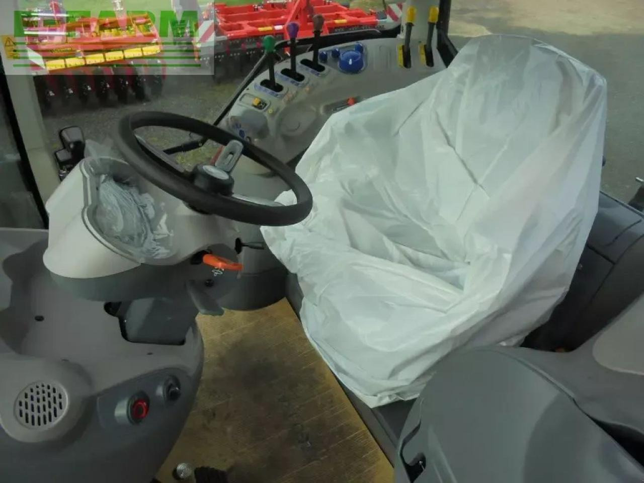 Tractor McCormick x7-417m: foto 9