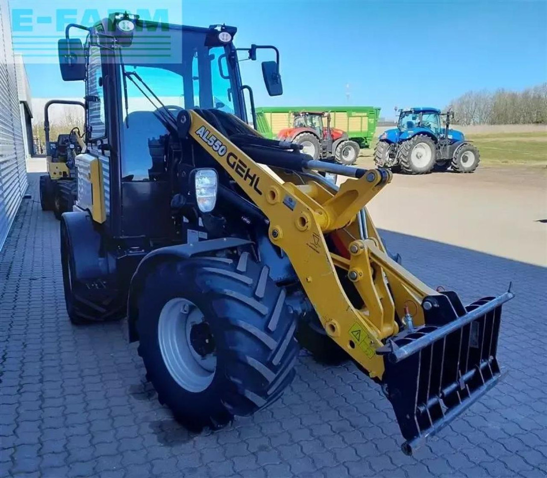 Mustang al550 m. kabine - Miniexcavadora: foto 5 Mustang al550 m. kabine - Miniexcavadora: foto 5
