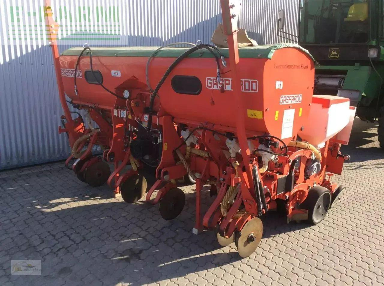 Mustang hter 300 6-reihig - Sembradora de precisión: foto 1 Mustang hter 300 6-reihig - Sembradora de precisión: foto 1