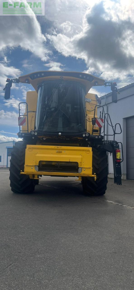 New Holland CX7.80 - Cosechadora de granos: foto 2 New Holland CX7.80 - Cosechadora de granos: foto 2