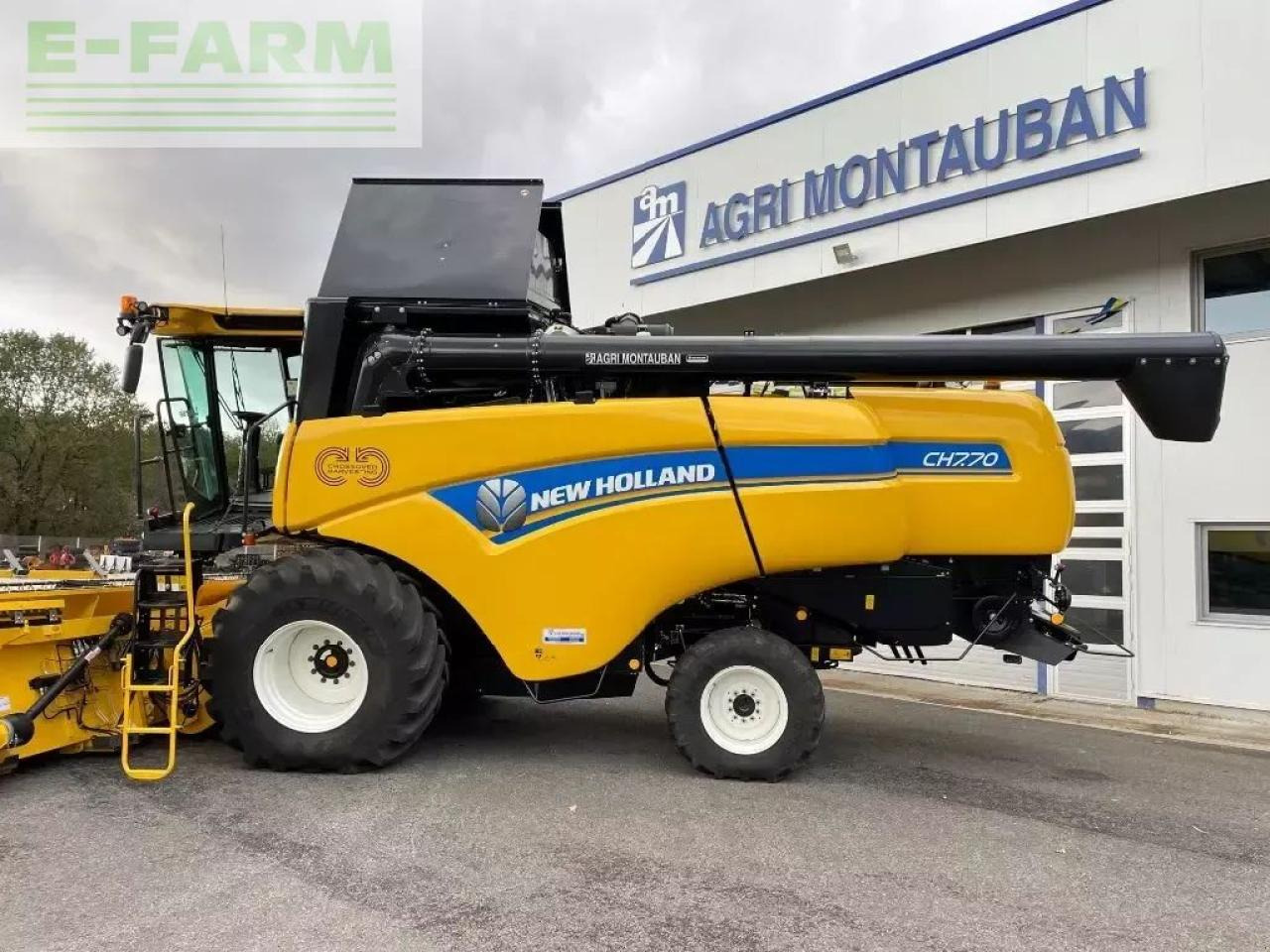 New Holland ch 7.70 laterale - Cosechadora de granos: foto 4 New Holland ch 7.70 laterale - Cosechadora de granos: foto 4