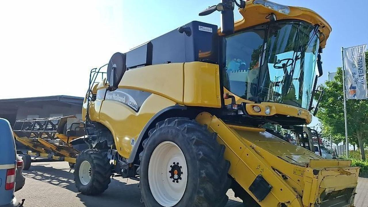 New Holland cx 840 - Cosechadora de granos: foto 4 New Holland cx 840 - Cosechadora de granos: foto 4