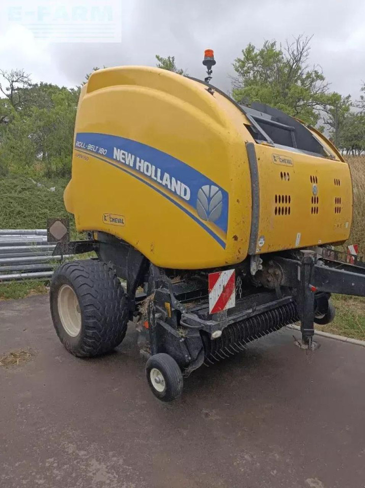 New Holland rolt belt 180 superfeed - Empacadora de pacas cuadradas: foto 2 New Holland rolt belt 180 superfeed - Empacadora de pacas cuadradas: foto 2