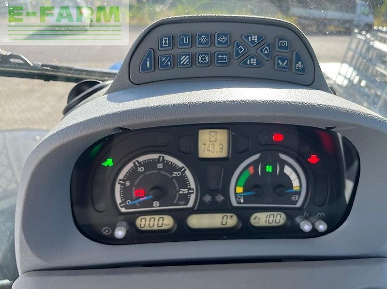 Tractor New Holland t 6.180 dc: foto 6 Tractor New Holland t 6.180 dc: foto 6