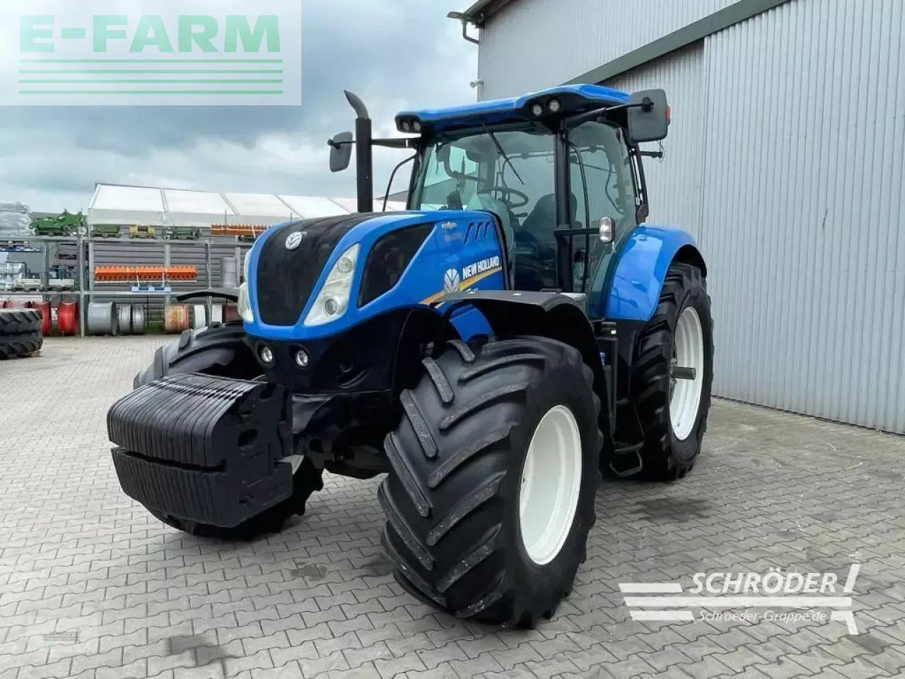 New Holland t 7.270 autocommand - Tractor: foto 5 New Holland t 7.270 autocommand - Tractor: foto 5
